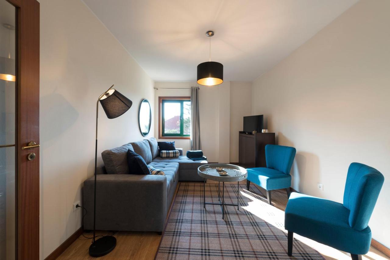Lovelystay - Homey Feeling Flat W/ Free Parking Porto Exterior foto