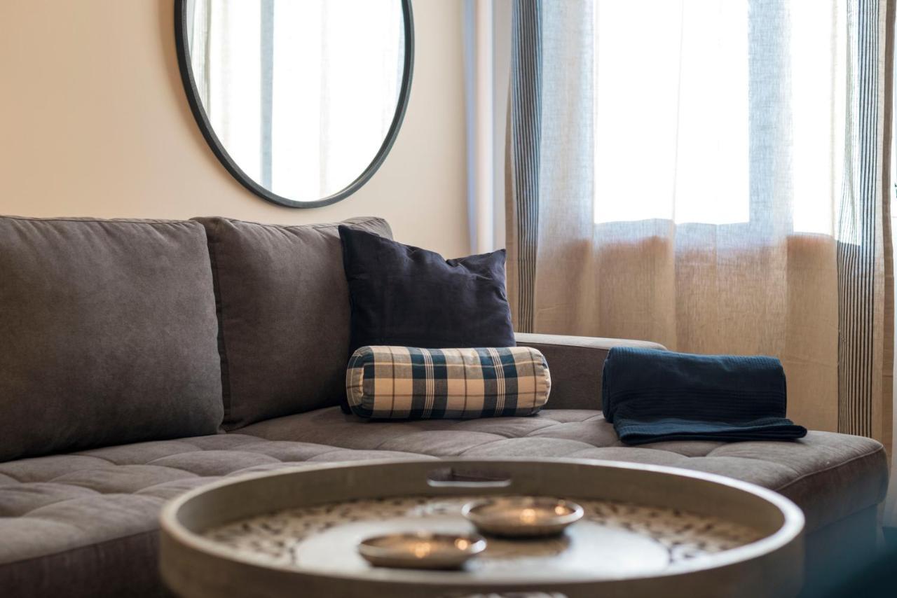 Lovelystay - Homey Feeling Flat W/ Free Parking Porto Exterior foto